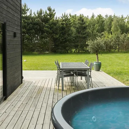 Amazing In Vaeggerlose With Kitchen