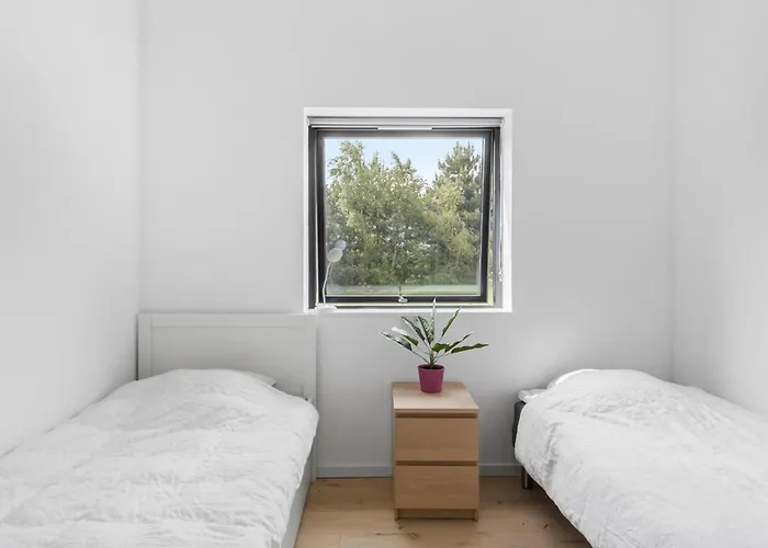 Amazing In Vaeggerlose With Kitchen Bøtø By