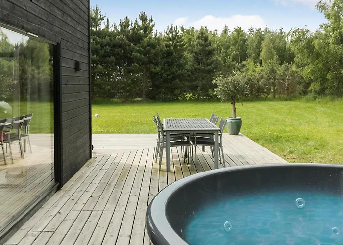 Amazing In Vaeggerlose With Kitchen